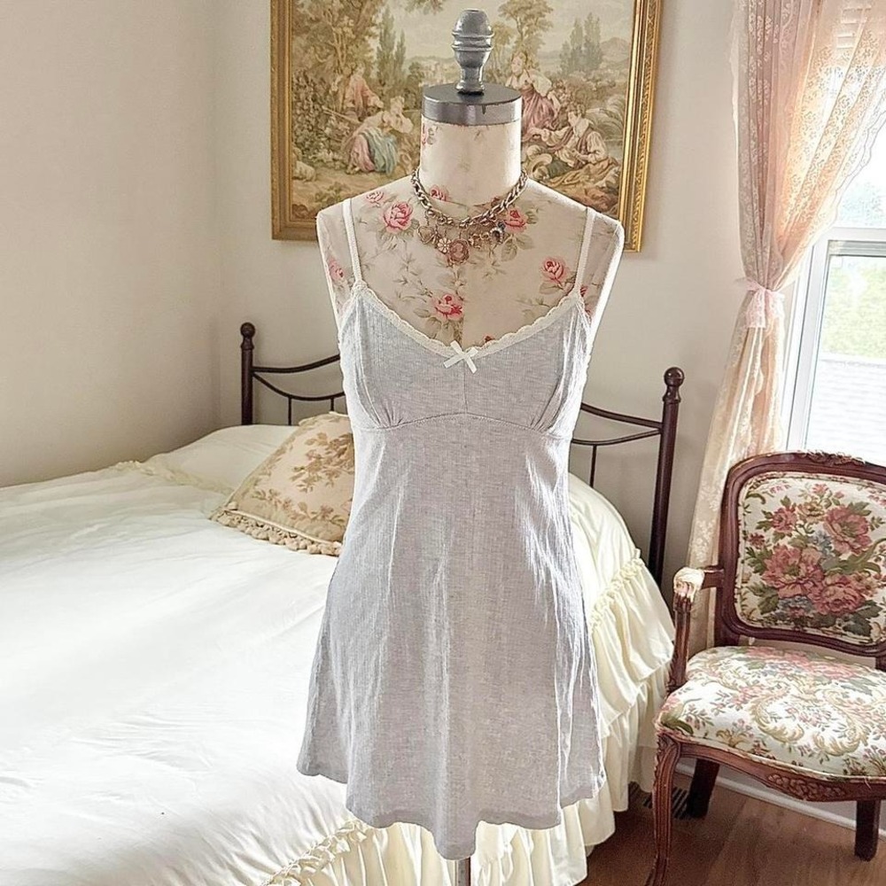Gray babydoll dress  gray babydoll dress Forever‎ 21 size medium